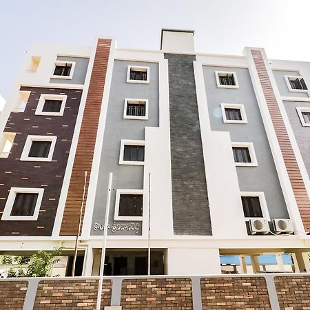Oyo Victory Grand Otel Tadepalle Dış mekan fotoğraf