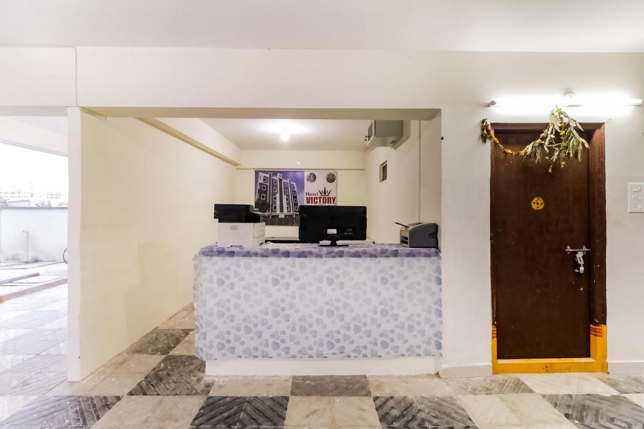 Oyo Victory Grand Otel Tadepalle Dış mekan fotoğraf