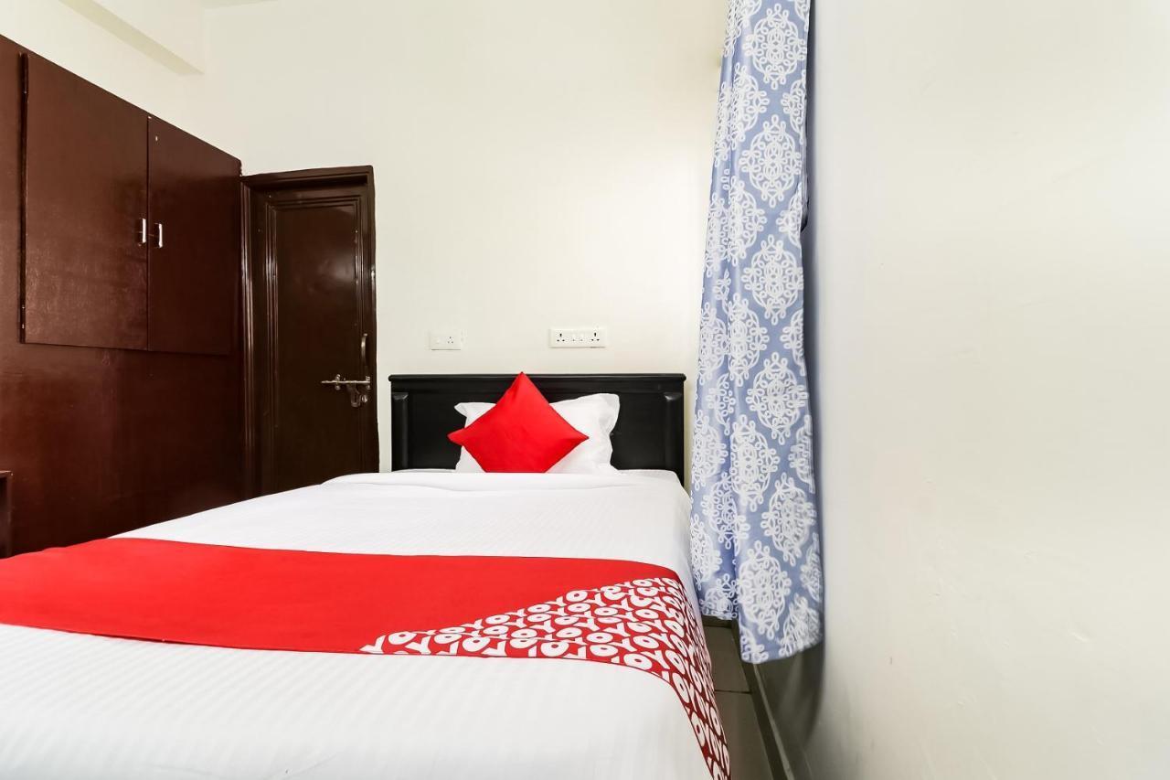 Oyo Victory Grand Otel Tadepalle Dış mekan fotoğraf