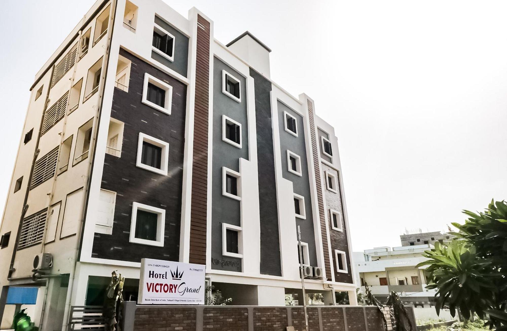 Oyo Victory Grand Otel Tadepalle Dış mekan fotoğraf